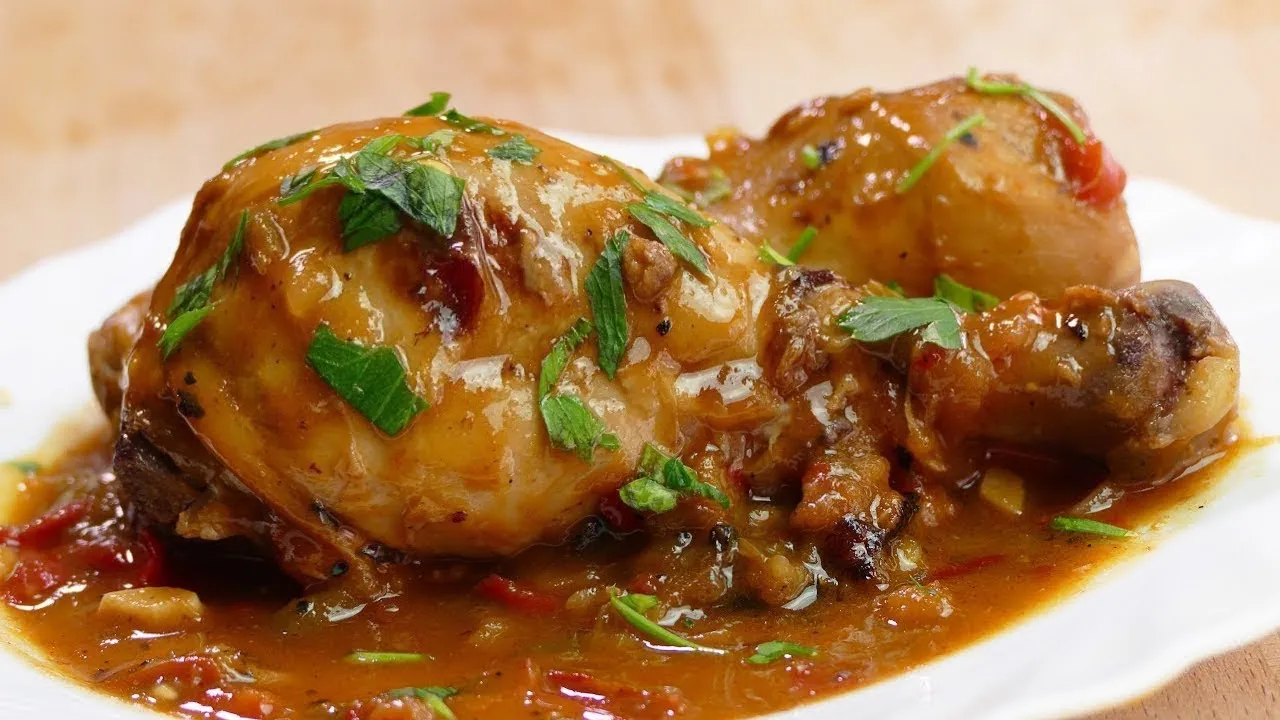Muslos de Pollo Guisados a la Cerveza – Receta Fácil y Deliciosa